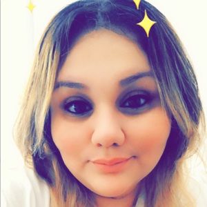 Meet your Posher, Rebeca